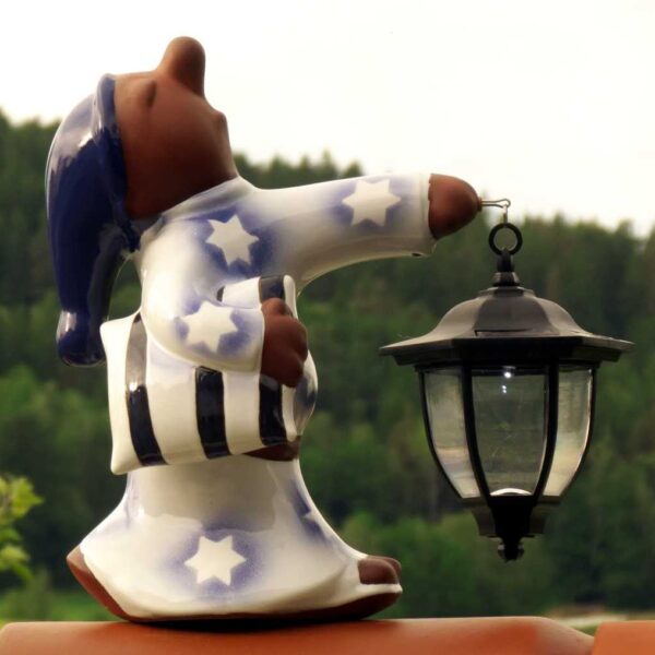 Schlafwandler Leo mit Laterne