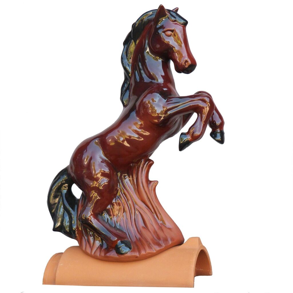 Dachschmuck aufsteigendes Pferd